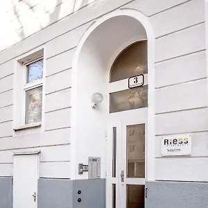 Hotel Riess Trambauerstrasse | Contactless Check-in, Vienne